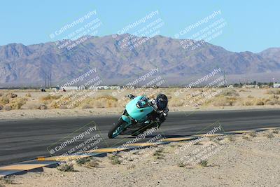 media/Jan-10-2025-CVMA Friday Practice (Fri) [[489e0da257]]/Group 4 and Trackday/Session 2 (Turn 4 Inside)/